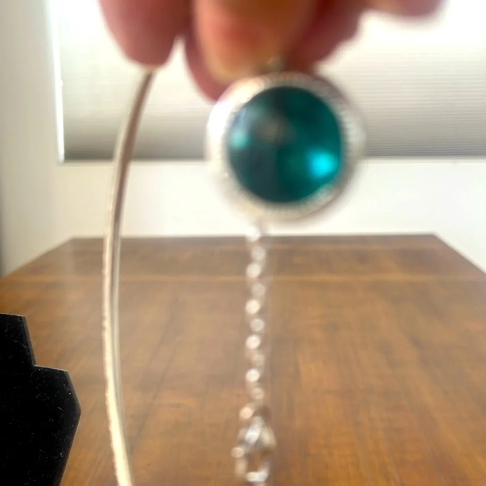 TRUE NORTH AMULET-BRIGHTON.HARD TO FIND. EMERALD GREEN. STAR POINTS TRUE NORTH. - Picture 2 of 6